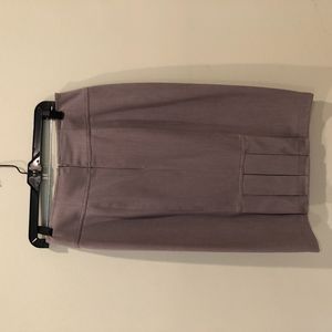 grey skirt